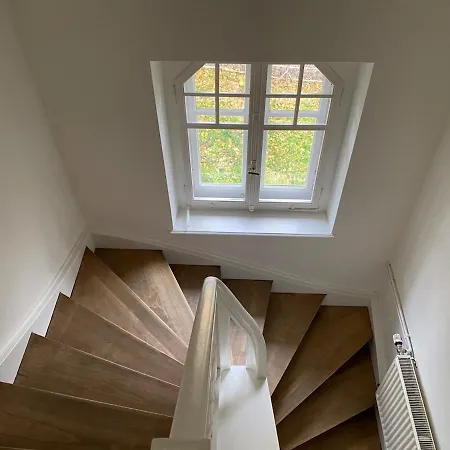 4 Story, 12 Beds, Near Eurovision Contest Villa