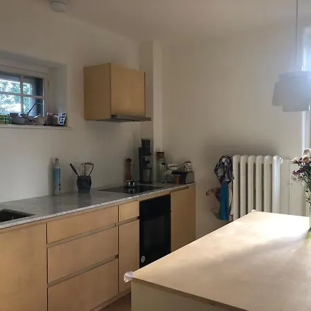 4 Story, 12 Beds, Near Eurovision Contest * Basel